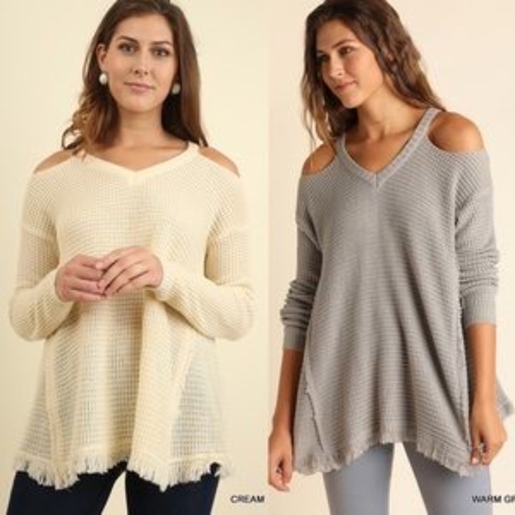 Glamvault Sweaters - CREAM // Waffle Knit Cold Shoulder Fringed Sweater